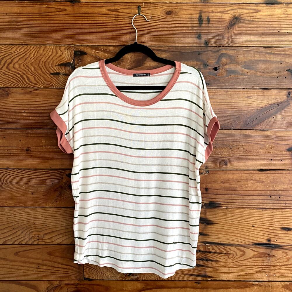 Pink Clover Stripe Ringer Tee size Large